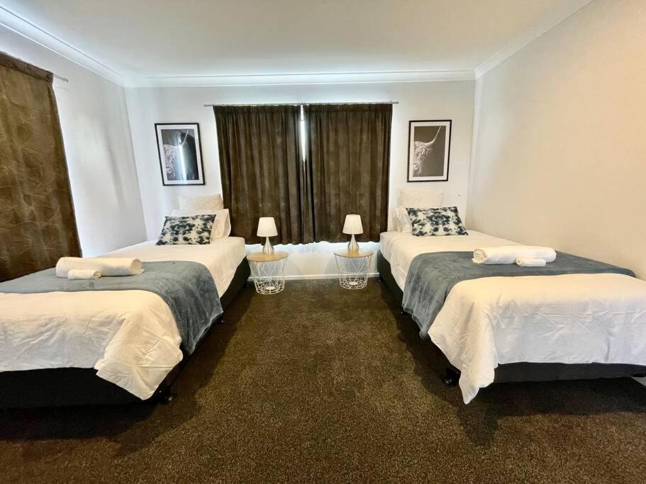 Morden Spacious New House Apartment *