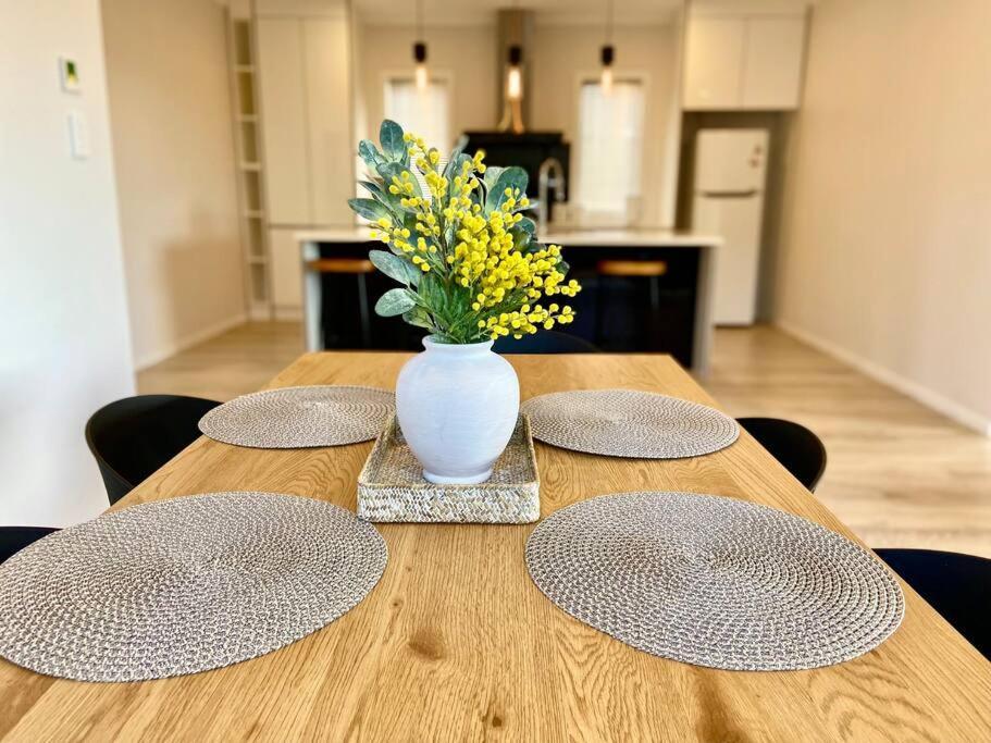 Morden Spacious New House Hamilton