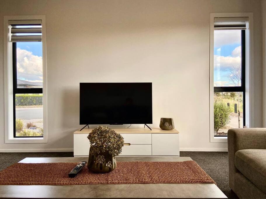 Morden Spacious New House